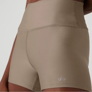ALO Yoga 3" High-Waist Airlift Short